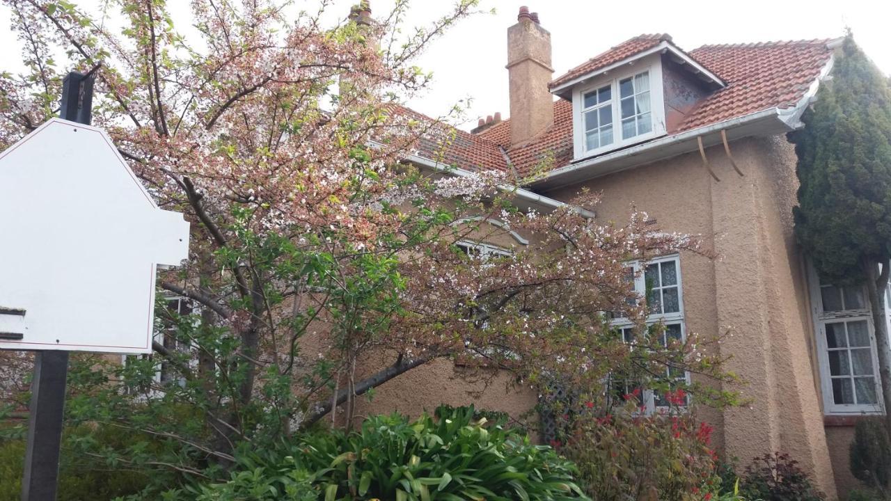 Chimneys B&B Oamaru Eksteriør bilde
