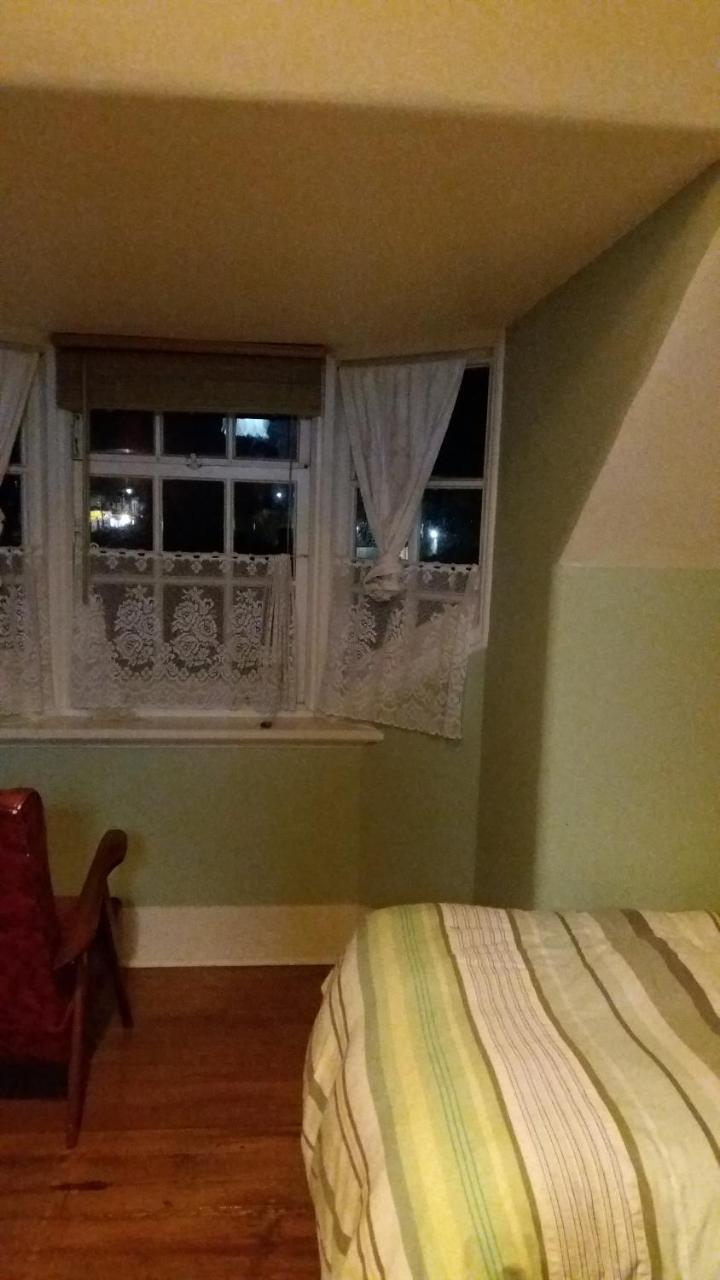 Chimneys B&B Oamaru Eksteriør bilde